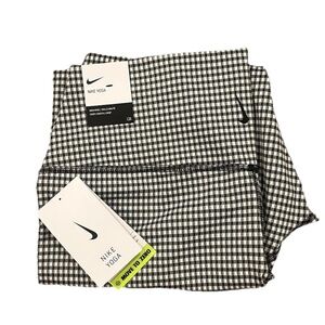 Nike Women's Dri-FIT Gingham Cropped Yoga Leggings DA1092-133 Train XL NWT $65